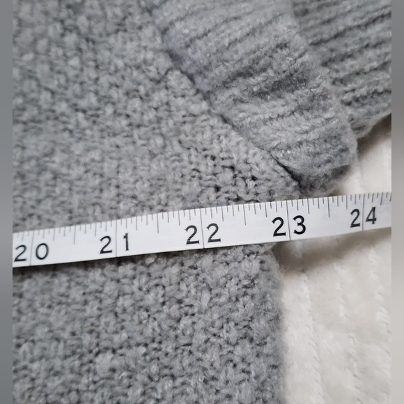 Elan Light Gray Cozy Knit Mock Neck Sweater Size Small - Picture 7 of 10